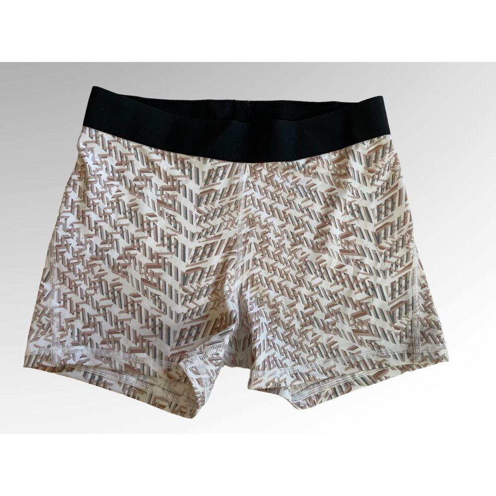 Victoria Sport Booty‎ Shorts, Workout , Gym, Squats, Ladies Medium